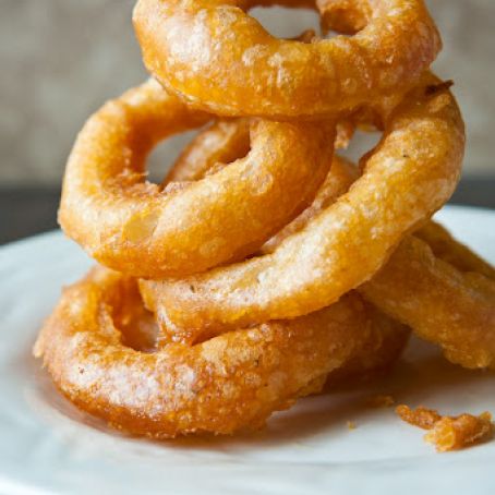Beer Battered Onion Rings (Pinterest)