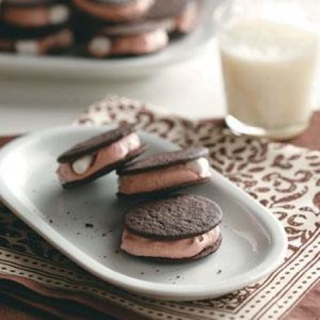 Chocolate Pudding Sandwiches