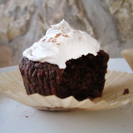 Cocoa Kale & Beet Cupcakes with Vanilla Coconut Cream Frosting