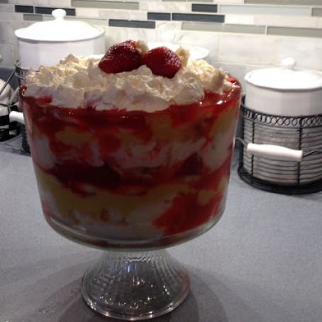 STRAWBERRY BANANA TRIFLE