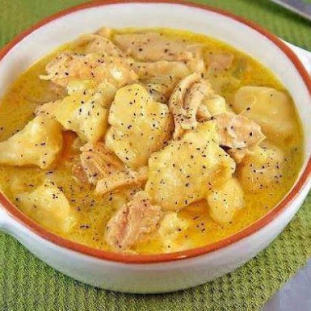 Slow Cooker Chicken and Dumplings