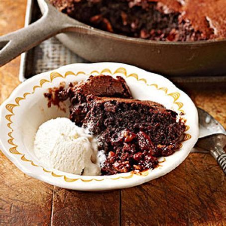 Carmel Pecan Skillet Brownie