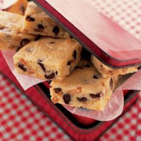 WHITE CHOCOLATE PECAN BLONDIES