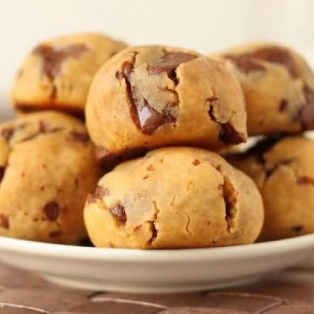 Grain-free Peanut Butter Chocolate Chip Cookie Dough Balls