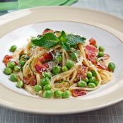 Spaghetti alla Carbonara w/ Peas