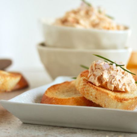 Smoked Salmon Dip on Crostini