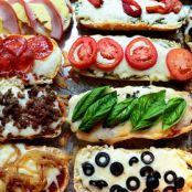 French Bread Pizzas - Pioneer Woman