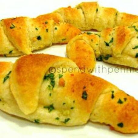 Quick Garlic Parmesan Crescent Rolls