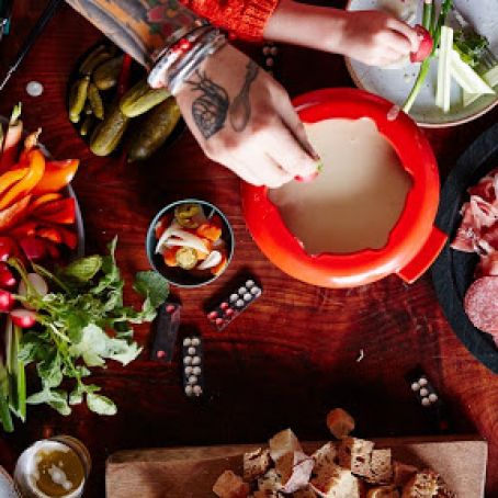 Cheese Fondue with Beer and Bourbon