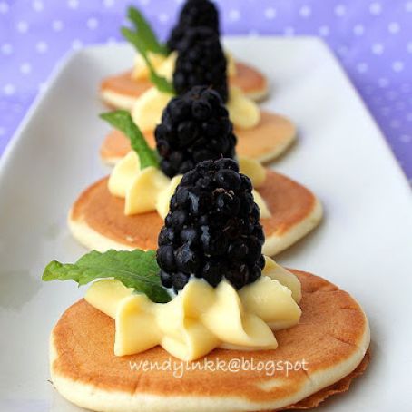 DESSERT - Mini Fluffy Pancakes with Pastry Cream