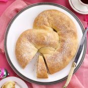 Russian Krendl Bread