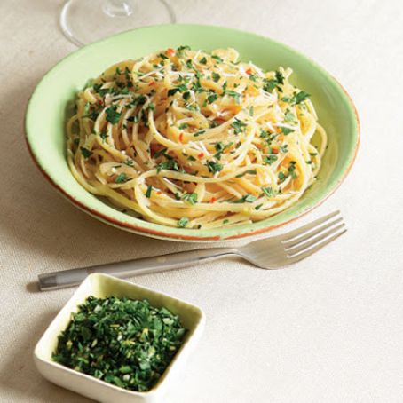 Linguine with Hot Chile, Caramelized Onion & Gremolata