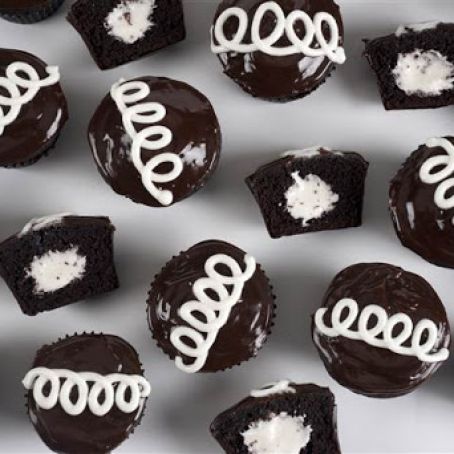 Vegan Crème-Filled Chocolate Cupcakes