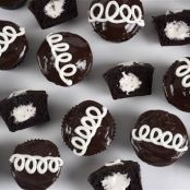 Vegan Crème-Filled Chocolate Cupcakes