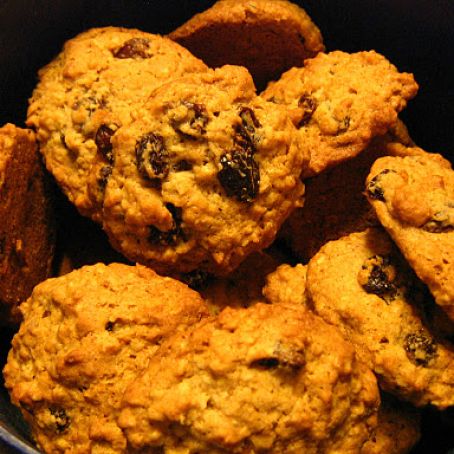 Never Dry Out Oatmeal Cookies