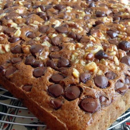 Oatmeal Chocolate Chip Cake