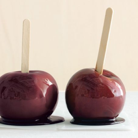 Red Wine Caramel Apples