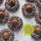 Christmas Rainbow Kiss Cookies