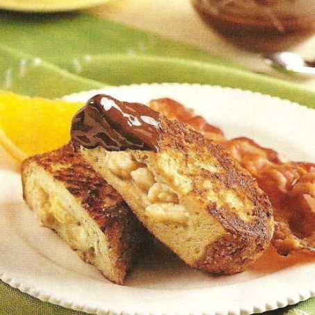 Banana-Stuffed French Toast with Chocolate Hazelnut Sauce