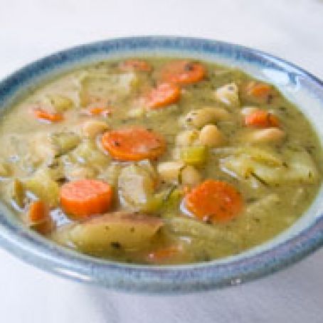 Vegan Soup Recipe: White Bean Italian Style Soup