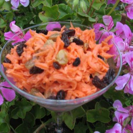 Carrot & Raisin Salad