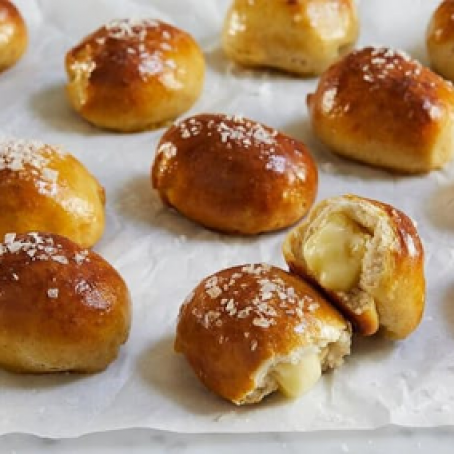 Brie Stuffed Pretzel Bites