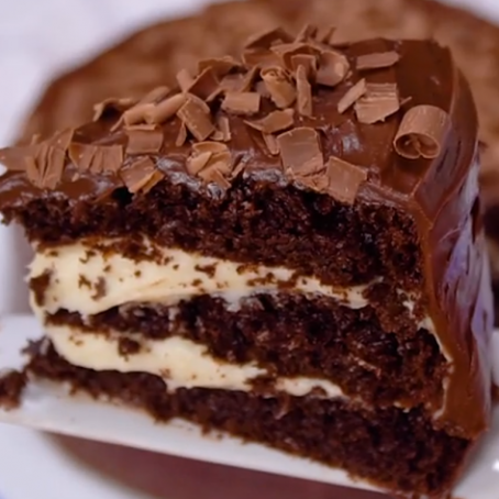 Hersheys Chocolate Cake with Cream Cheese Filling & Chocolate Cream Cheese Buttercream