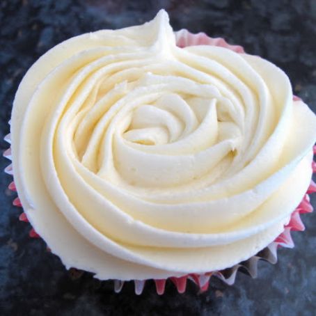 Classic Vanilla Buttercream Frosting