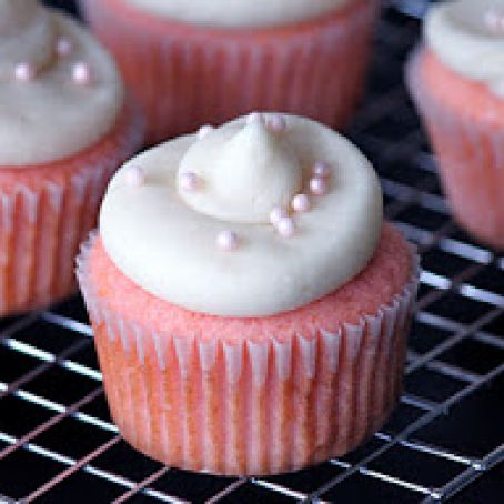 Pink Velvet Cupcakes (w/Buttermilk version)