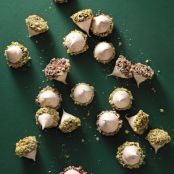 Coffee-Meringue Acorns