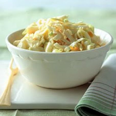 Classic Creamy Coleslaw
