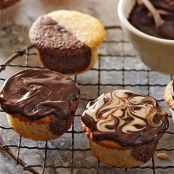 Black-and-White Irish Cream Cupcakes