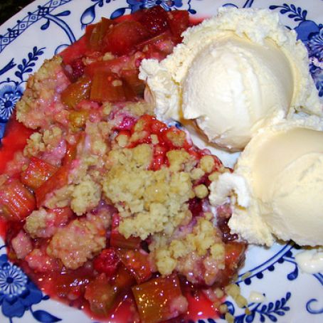Strawberry, Raspberry and Rhubarb Crisp