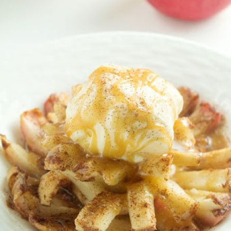 SLOW COOKER BLOOMIN’ BAKED APPLES