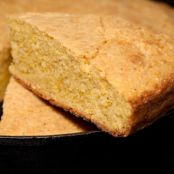 BLACK SKILLET CORNBREAD