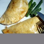 Oven empanadas with shrimp and cheese (chilean recipe)