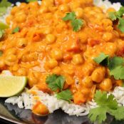 CREAMY VEGAN CHICKPEA CURRY