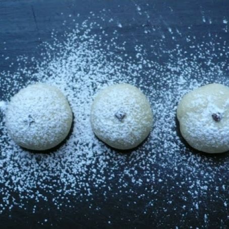 GREEK CLOVE CRESCENT COOKIES