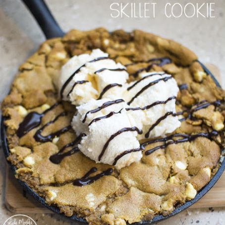 Pumpkin Spice Skillet Cookie