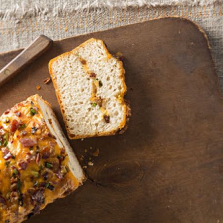 Cheddar-Bacon Monkey Bread