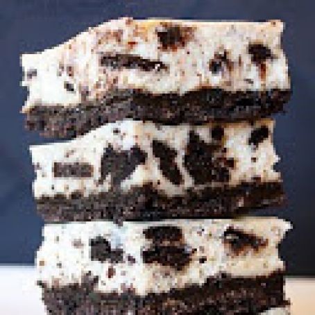 Cookies and Cream Cheesecake Bars