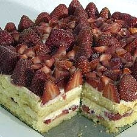 Fresh Berry Tiramisu