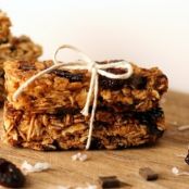Travel: Coconut-Chocolate-Cherry Granola Bar