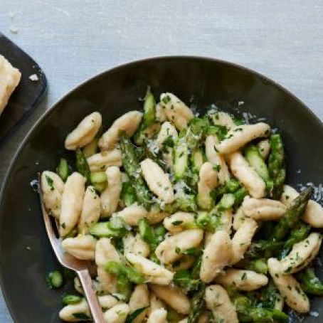 Cavatelli with Asparagus