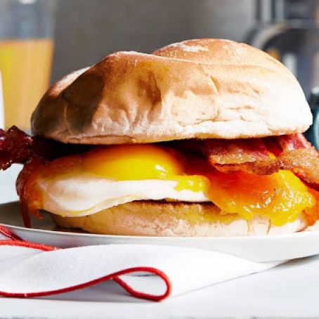 Classic Bacon, Egg & Cheese Sandwich
