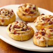 maple-bacon breakfast rolls