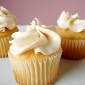 Vanilla Cupcakes with Vanilla Buttercream Frosting