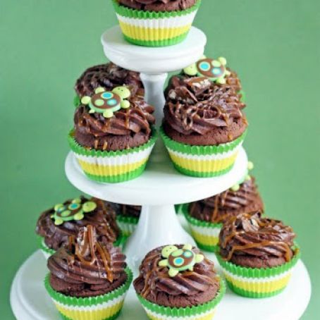 Chocolate Turtle Cupcakes