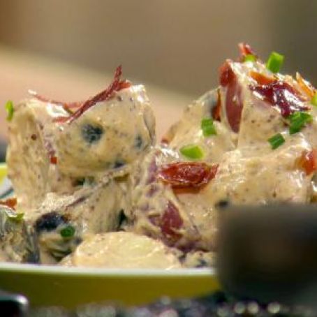 CREAMY POTATO AND PROSCIUTTO SALAD