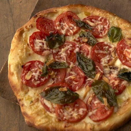 Pizza with Fresh Tomatoes and Basil